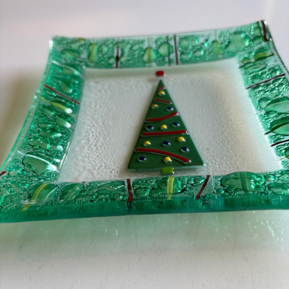 Gorham Christmas Splendor Set of 2 Square Crystal Plates, 6” - Picture 4 of 11